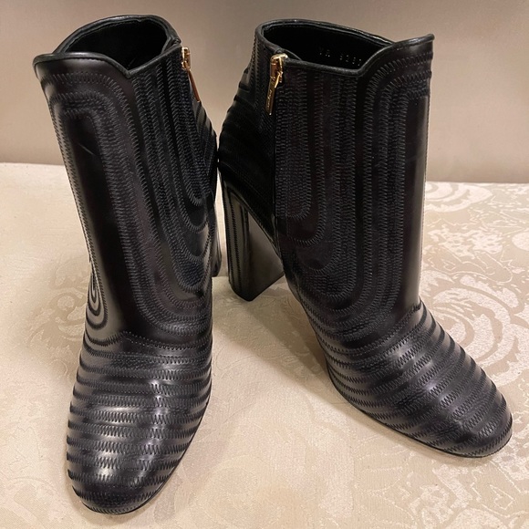 Ferragamo ankle boots - Picture 2 of 12